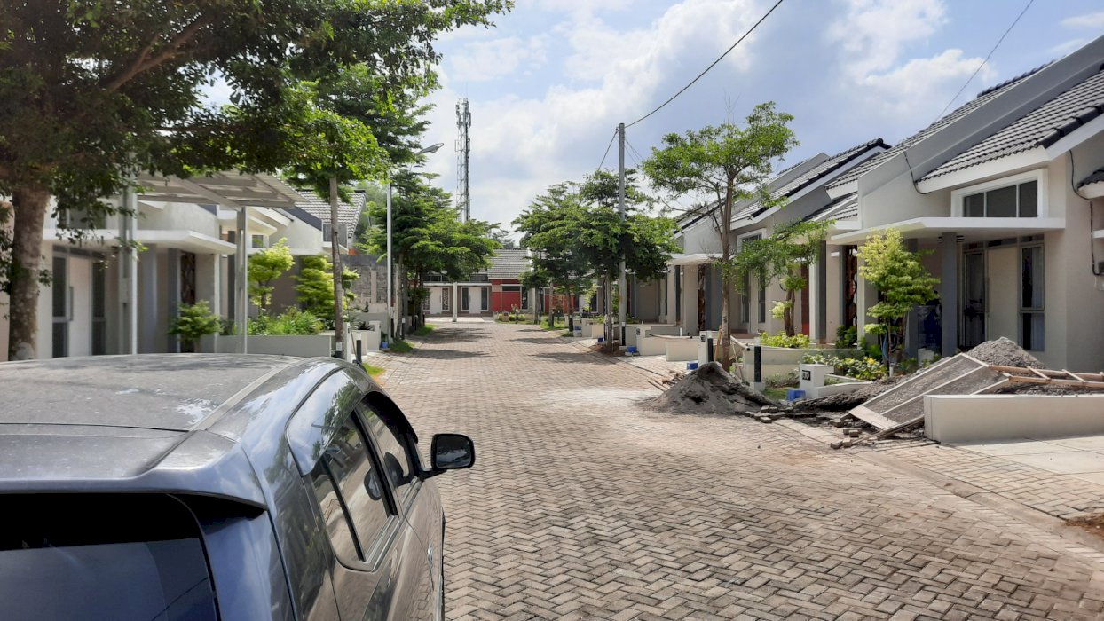 "Dijual Rumah Alamanda Estate - Cluster Tulip Lingkungan Ramai"
