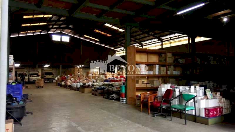 ADA DI PUSAT KOTA BANDUNG LHO ! GUDANG LUAS KONDISI OK DI PETA,BANDUNG