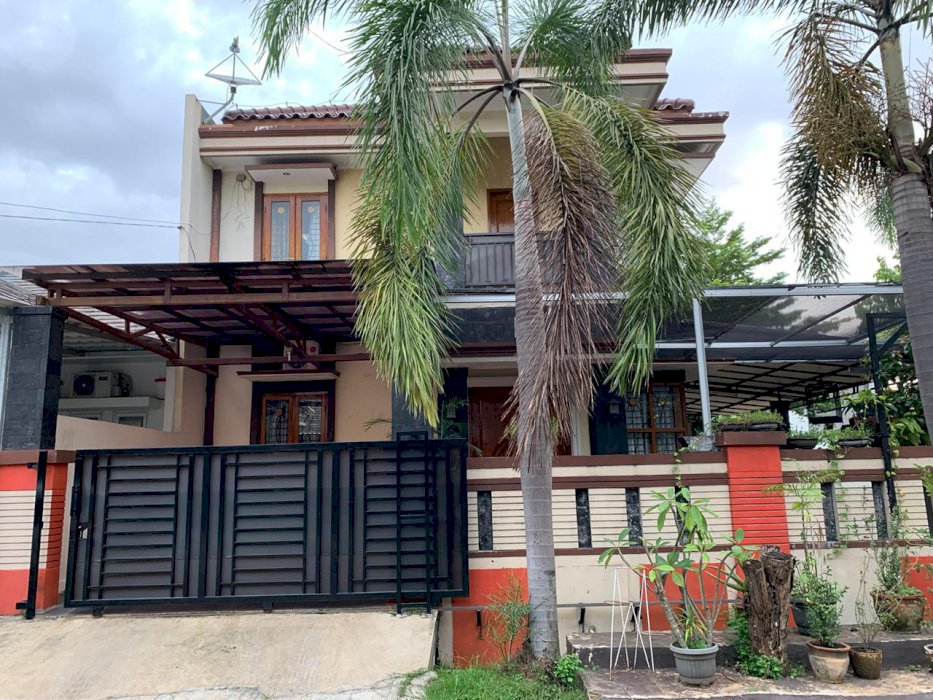 Rumah hoek Griya Sutra Alam Sutra