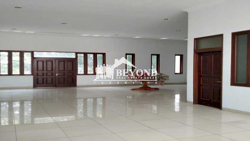 SOLUSI HUNIAN TERBAIK DI PASIRLUYU, BANDUNG BANGUNAN MEGAH SIAP HUNI