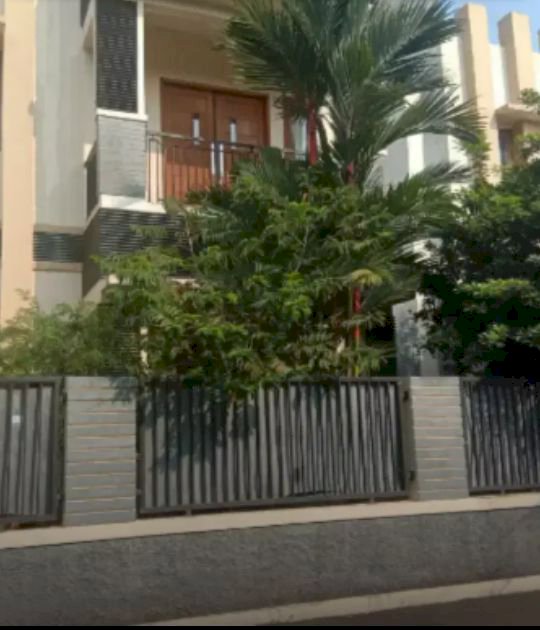 Rumah mewah di Ciracas Cibubur
