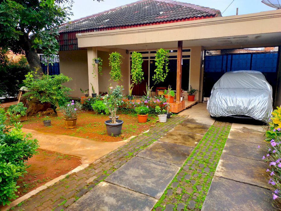 Dijual Rumah Asri Berlokasi di Duren Sawit Jakarta Timur