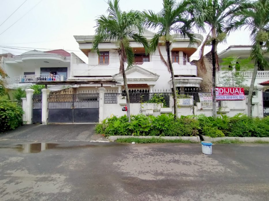 Rumah tinggal di daerah yang tenang. Jakarta barat