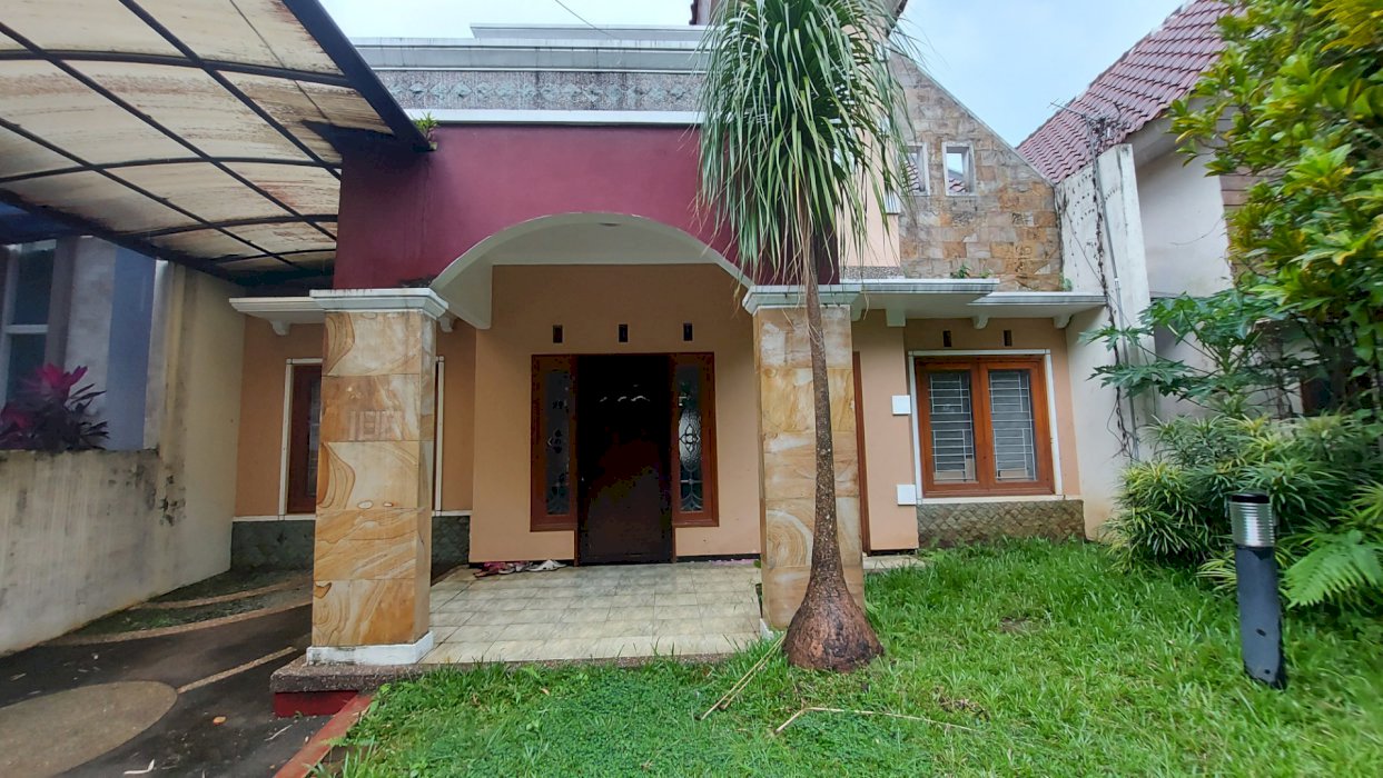 Rumah villa luas 247m termurah di villa puncak tidar