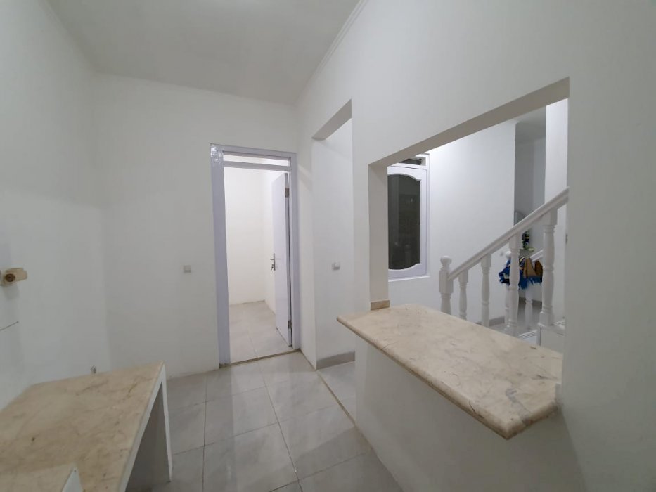 Rumah Di Jual 2lantai daerah Ubud Karawaci Lippo Barat