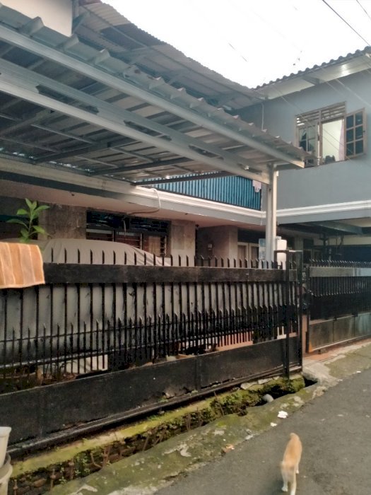 Rumah beserta 8 kamar kost BLOK S (Kebalen 1)