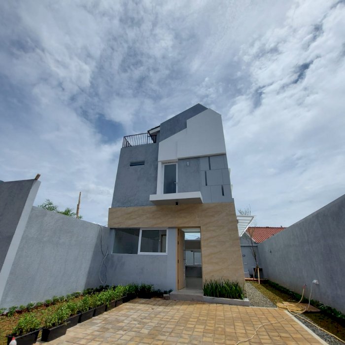 Rumah di Lenteng agung dekat universitas indonesia