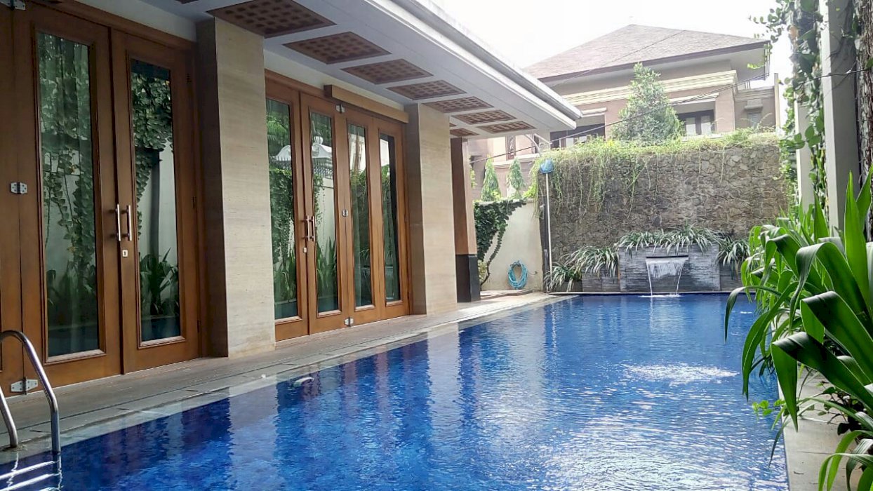 Rumah Luxury Majestic Dan Comfortable Di Alam Asri Pondok Indah Jakarta Selatan