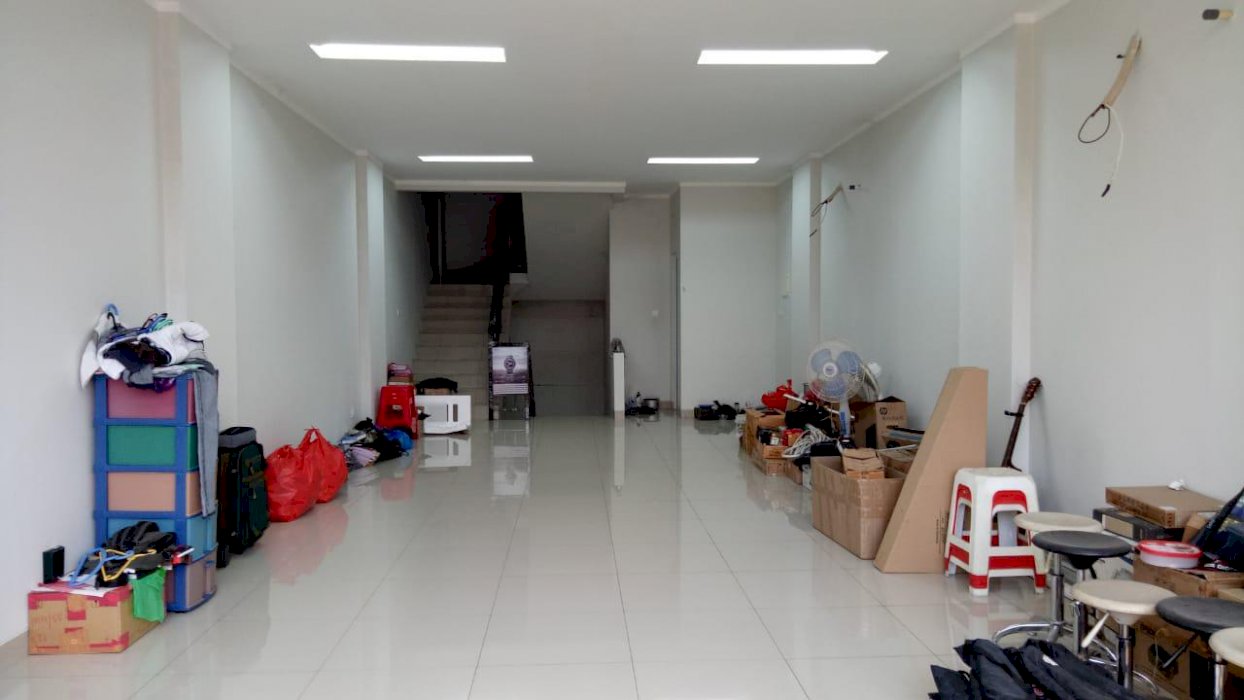 Ruko Siap Pakai Luas 5x16 di Ruby Commercial Summarecon Bekasi