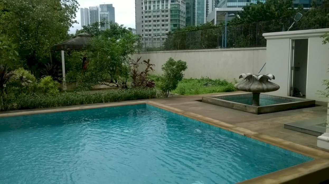RUMAH MEWAH LUX TANAH LUAS DI MEGA KUNINGAN,KUNINGAN JAKARTA SELATAN