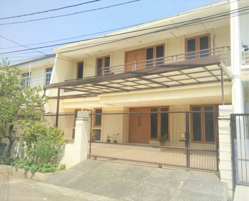 Rumah luas 11x17 Janur Indah Summarecon kelapa gading Jakarta utara