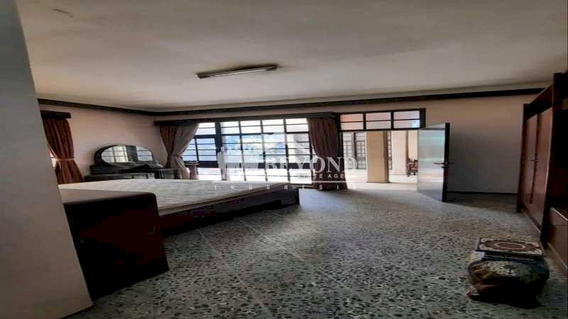 INVESTASI TETAP AMAN KALAU MILIKI RUMAH LUAS DI BUAH BATU, BANDUNG