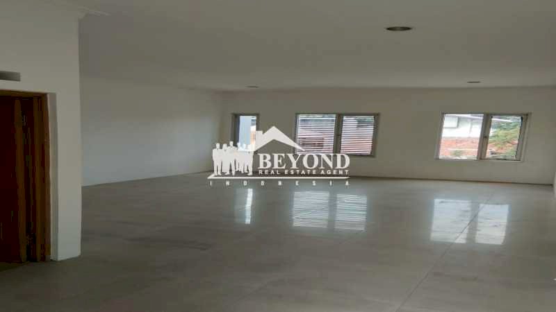 NEGO SEKARANG JUGA! PASTI DEAL RUKO 3 LANTAI DI MOCH TOHA, BANDUNG