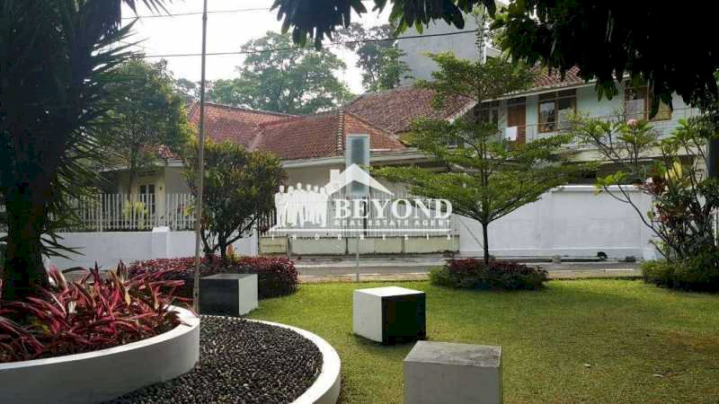 PASTINYA TERPESONA HUNIAN BERTAMAN CANTIK DI AREA CIPAGANTI, BANDUNG