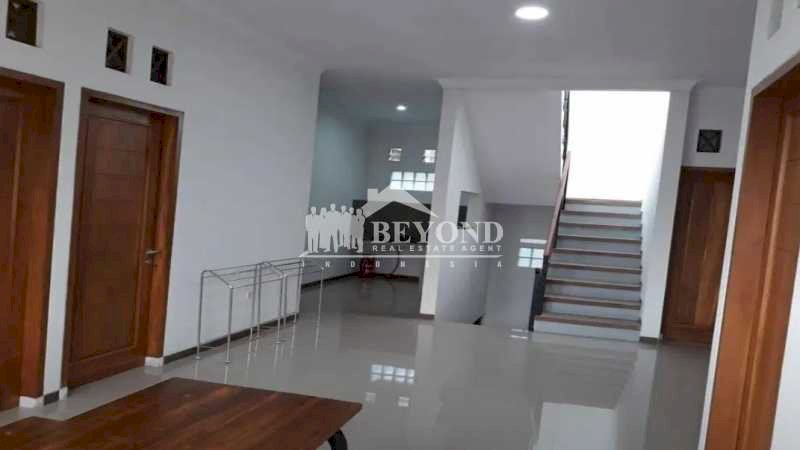 UNTUNG MELEJIT PUNYA KOST 3 LANTAI DI DAGO DEKAT TUBAGUS ISMAIL,BDG