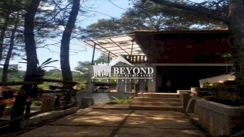 VIEW PEGUNUNGAN VILLA DI AREA CIUMBULEUIT DEKAT PUNCLUT, BANDUNG