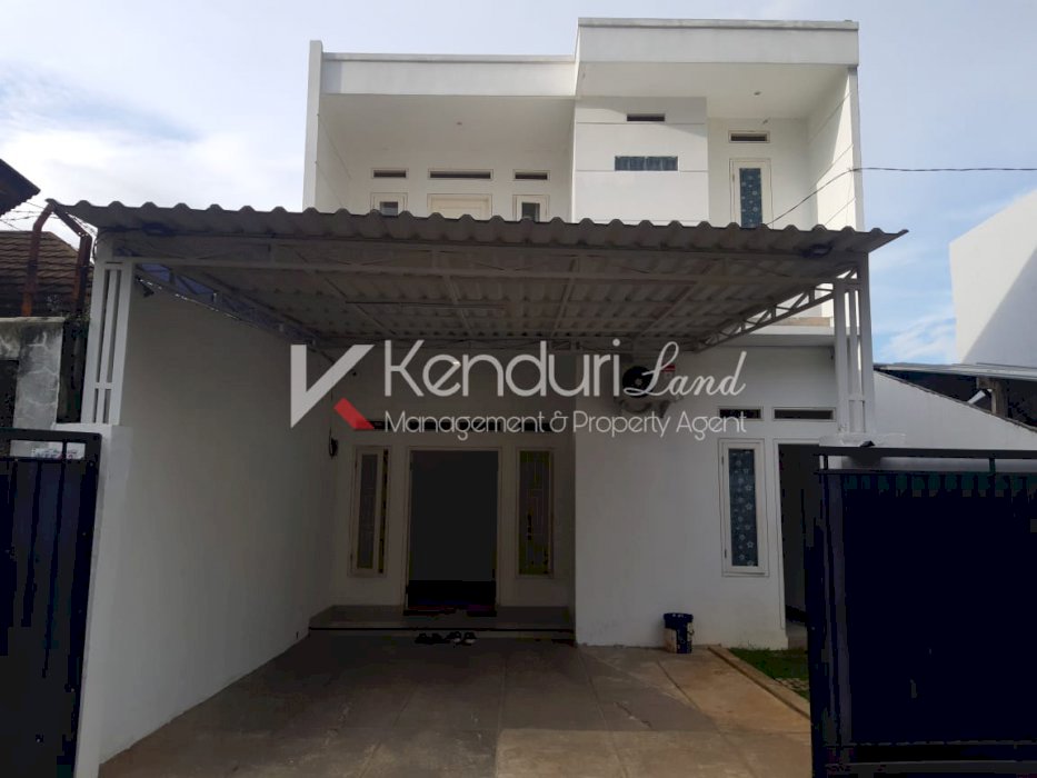 Siap Huni Lokasi Strategis dekat Ke CILANDAK