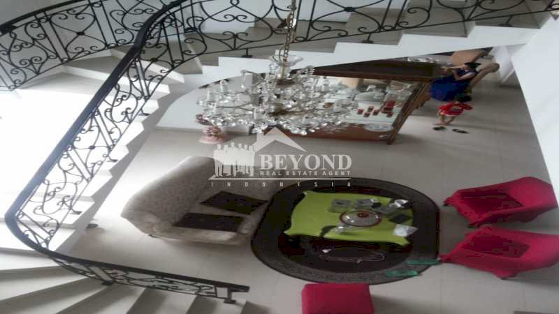 KAWASAN TERUNGGUL SOEKARNO HATTA, BANDUNG PUNYA RUMAH MENJANJIKAN LHO