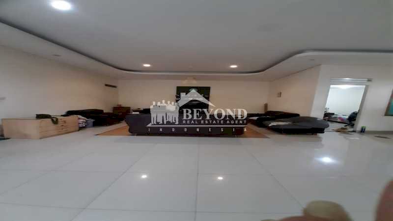 KAWASAN RAMAI AKSES MUDAH DIJANGKAU RUMAH DI KEMBAR-MOCH TOHA, BANDUNG