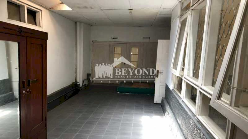 KAWASAN PAJAJARAN, BANDUNG LOKASI RAMAI PASTI BISA INVESTASI HUNIAN