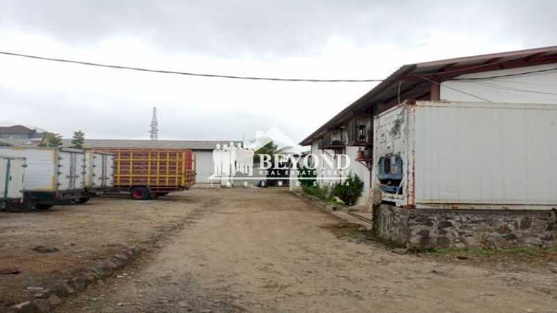 LAHAN LUAS BISA BANGUN USAHA DI MARGAASIH CIGONDEWAH, BANDUNG
