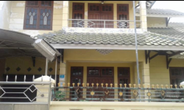 RUMAH MEWAH 2 LANTAI KOTA SURABAYA