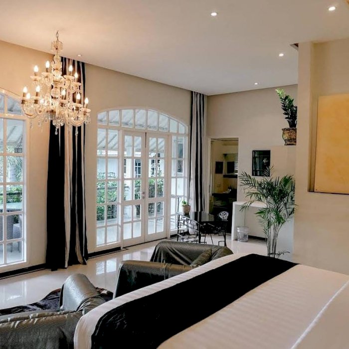 Jln kaki saja ke pantai DOUBLE SIX Seminyak Legian Bali