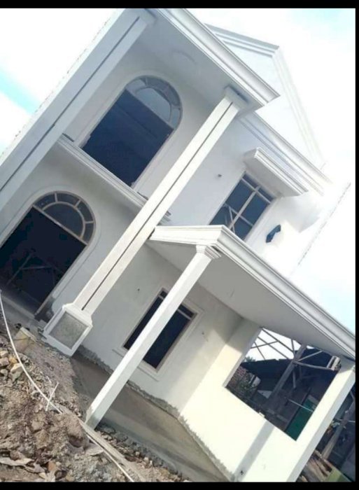 Rumah 2 lantai mewah