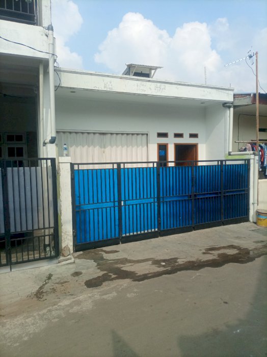 Di jual rumah lingkungan nyaman di jaktim