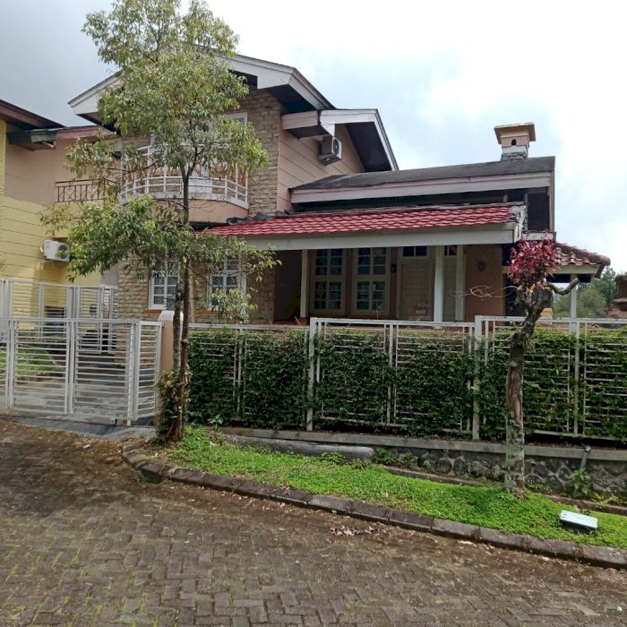 Di jual villa kota bunga tyfe Roterdam