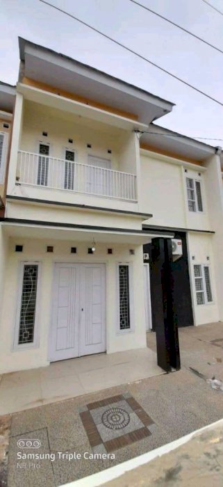 Rumah pribadi dekat pasar waykandis