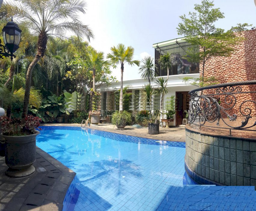 DIJUAL RUMAH AREA SENOPATI