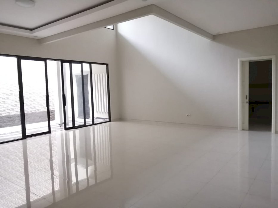 Rumah Baru 2 Lantai Bukit Golf Boulevard Araya Malang