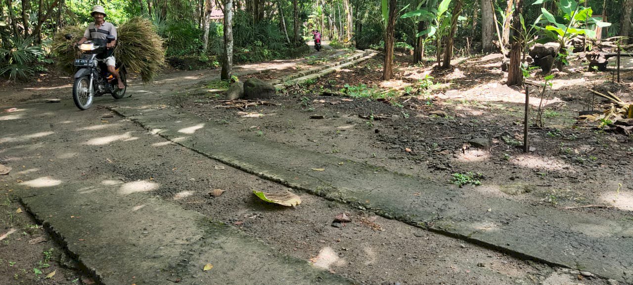 Tanah timur SMP n 2 pajangan Bantul yogyakarta