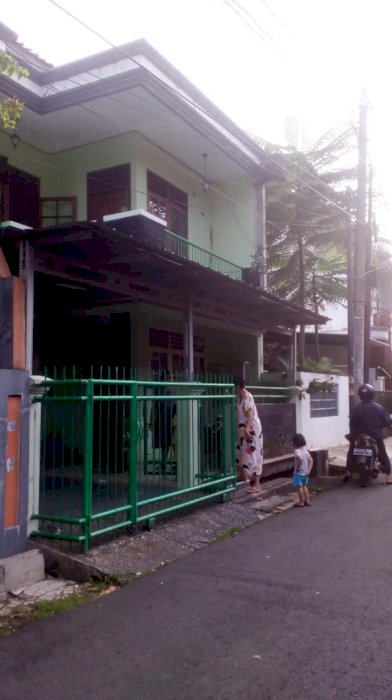 Rumah lt 75 m2  dalam komplek di duren sawit, jakarta timur murah
