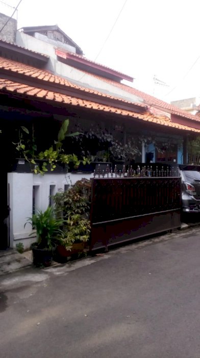 Rumah lt 75 m2 dalam komplek di duren sawit, jakarta timur murah