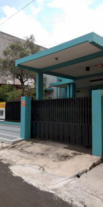 Rumah Second 2 Lantai Dijual Di Jalan Bunga Suhat Kota Malang