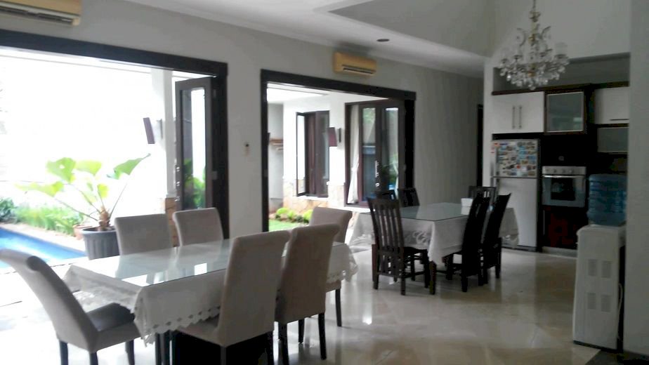 Rumah bagus minimalis lt 470 m2 di Kemang â€“ Jakarta Selatan murah