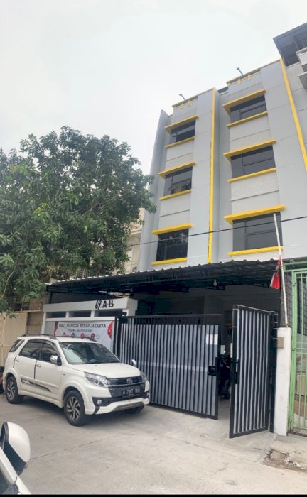Kost mewah dg vinyl seperti apartemen