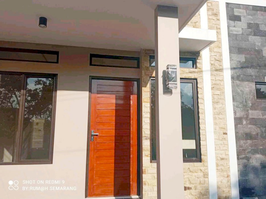Hunian Pedurungan Semarang Desain Menawan Atap Limasan
