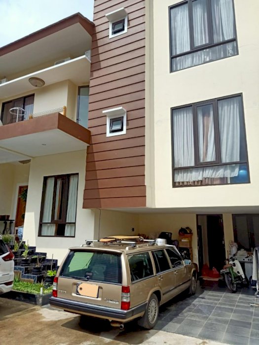 Dijual Rumah di Jln Pinang Barat , Pondok Labu Cilandak Jakarta Selatan