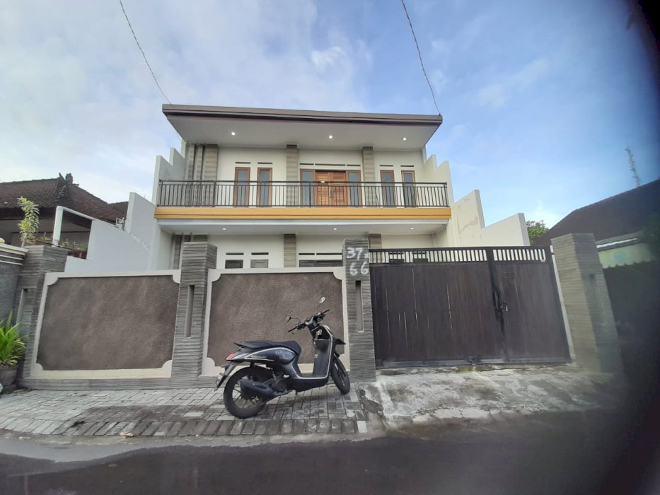 RUMAH BARU SESETAN DENPASAR SELATAN
