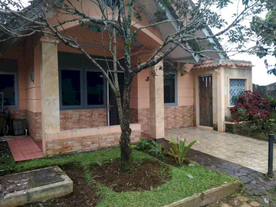Di jual villa di perumahan nolina sukanagalih
