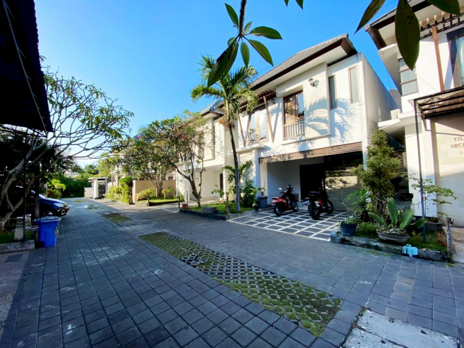 HUNIAN EXCLUSIVE DI KUTA