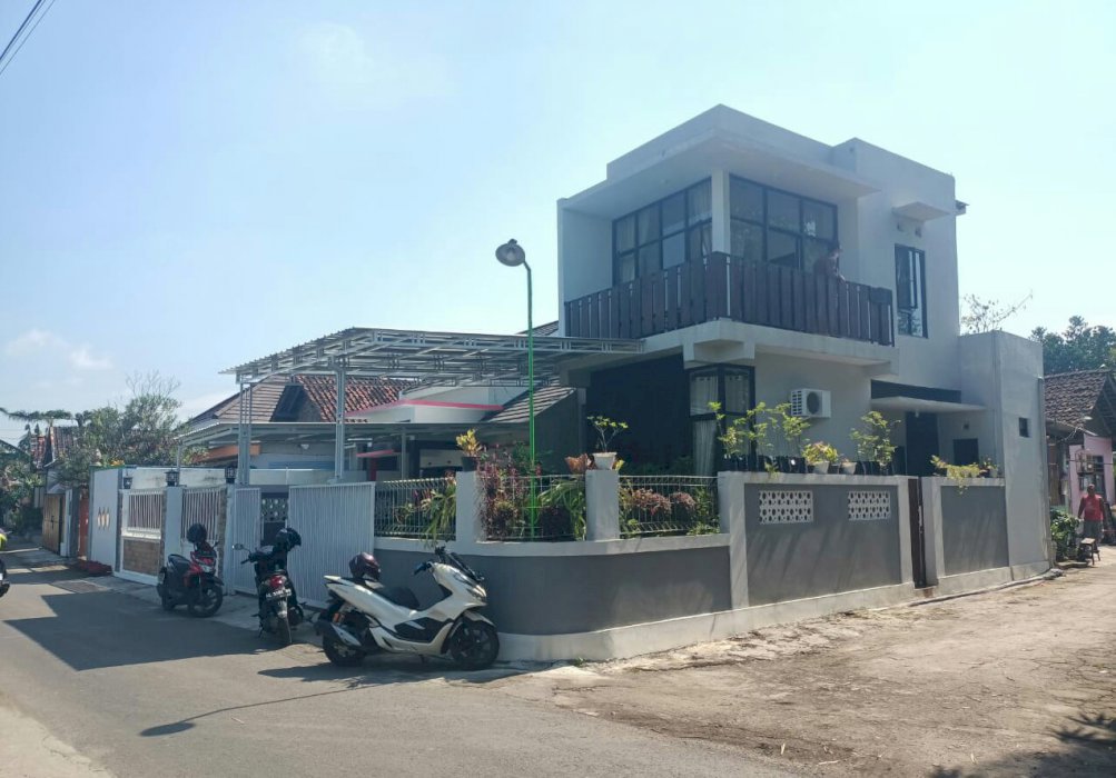 Rumah bagus 2 muka lokasi di seputaran sewon bantul