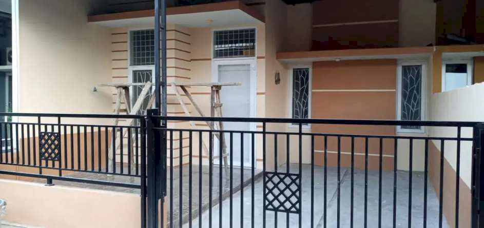 Rumah murah dalam komplek elit J city