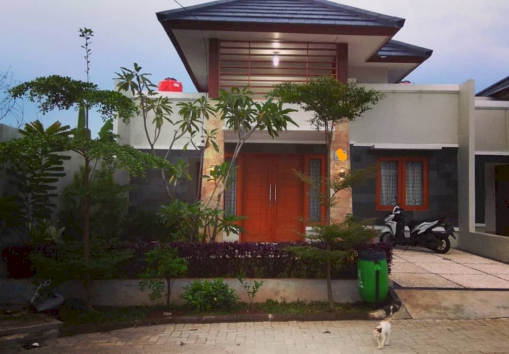 Rumah Tanah Luas di Sawangan Depok , Harga Terjangkau dekat TOL sawangan.