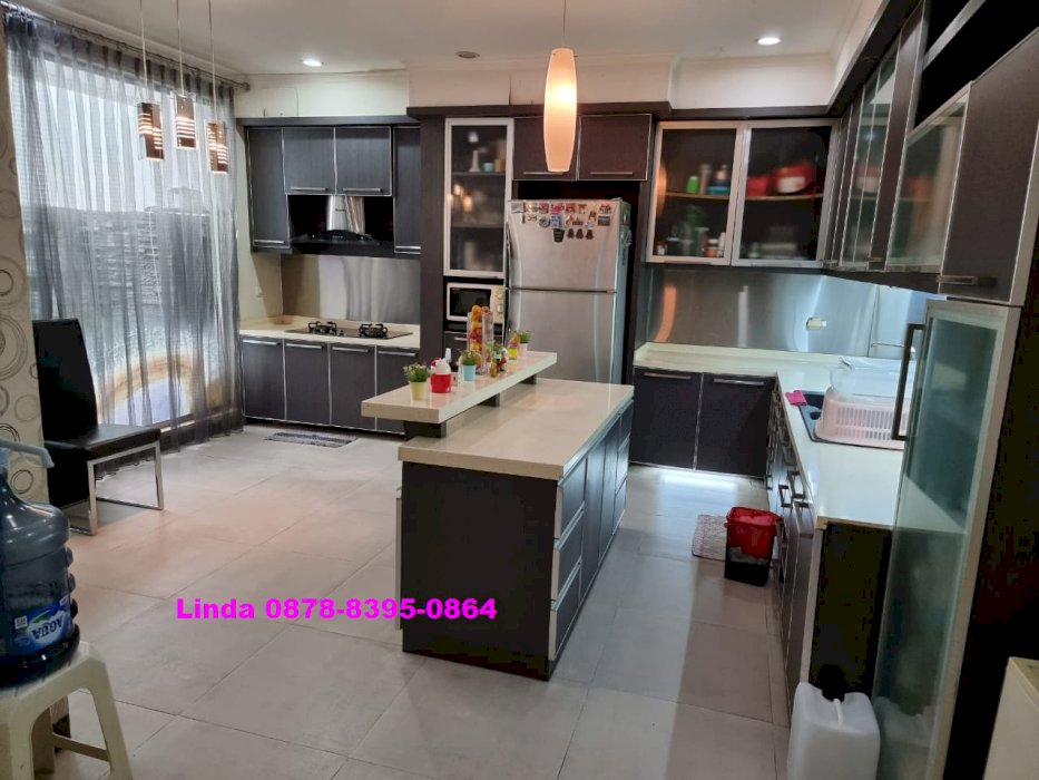 Rumah Siap Huni ,Furnish,,Area Strategis @ Taman Semanan Indah,Nego