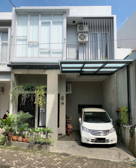 Jual Rumah Cantik Semi Furnished di Cinere, Depok