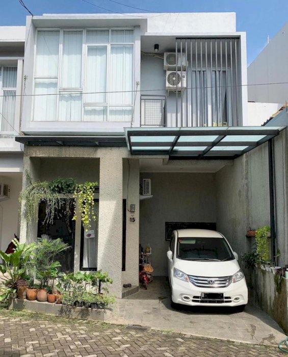 Jual Rumah Cantik Semi Furnished di Cinere, Depok